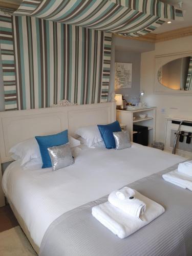 The Bath House Boutique B&B - IN-ROOM Breakfast - FREE parking - image 7