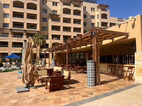 Restaurante, Apartment at Samarah Dead Sea Resort APT D-09 in Sowayma