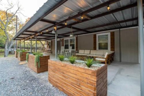 Exterior view, Charming Country Retreat in Dallas (TX)