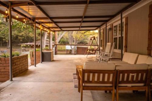 Balcony/terrace, Charming Country Retreat in Dallas (TX)