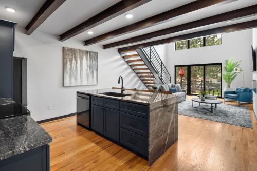 McGregor & Main - Luxury Lofts