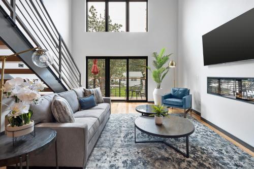 McGregor & Main - Luxury Lofts
