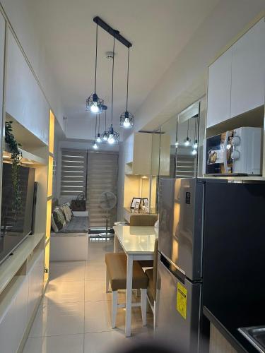 Mel and Rose Place in S Residences Tower 1 MOA, Manila (fotografie 4)