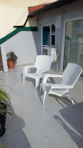 One-Bedroom Apartment image 9