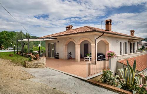 Lovely Home In Amelia With Kitchen