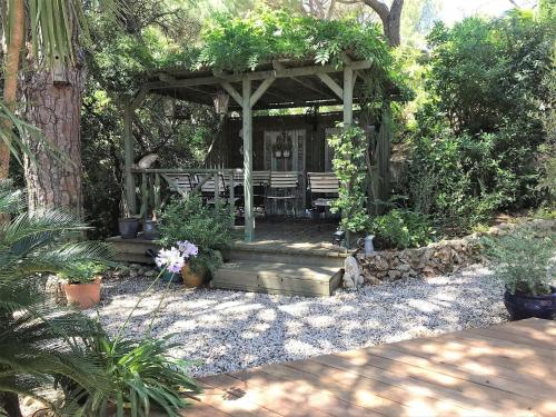 Garden, chalet in Provence near the beaches of Pampelonne in Gassin