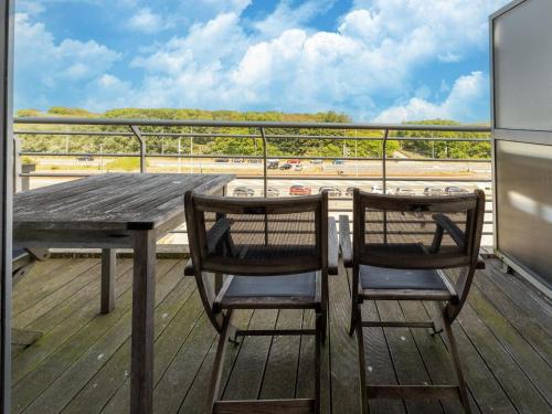 شرفة/ تراس, Bright Coastal Stay in Bredene in بريديني