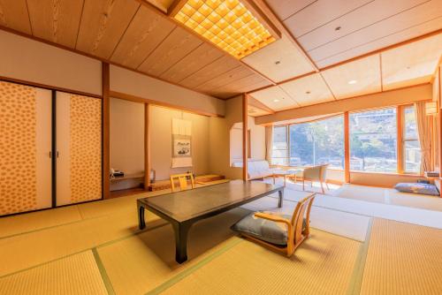 Japanese-Style Room with River View - Annex