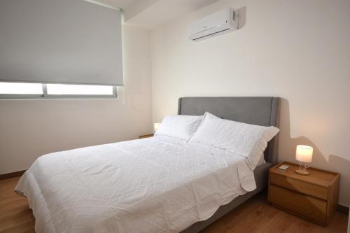 Breathtaking City View Apartment with Balcony XL - PH Quartier Marbella - image 5