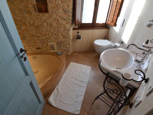 Appealing Apartment in Petrella Guidi with near Centre