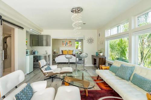 . Private Luxury Suite with Views Near SF & Wine Country