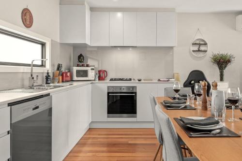 StayCentral - Thornbury Entertainer Townhouse in ثورنبيري