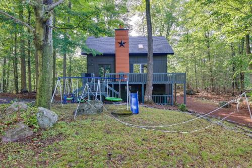 Pet-Friendly Tobyhanna Retreat with Deck and Playset! - Tobyhanna