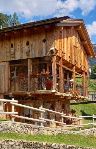 Chalet-Tabia'al Sol montagna Dolomiti Pecol - Apartment - San Tomaso