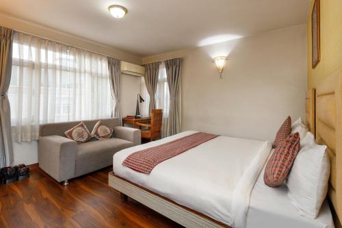 Shaligram Hotel & Spa photo 1