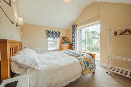 Lyndale - image 13