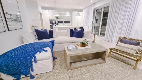 Unforgettable 3BR Luxury Villa at Porter's Place - image 2