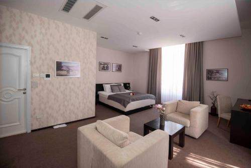 Hotel Platani - image 12