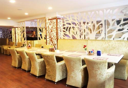 Restoran, Abunawas Merry Inn Hotel in Pattaya