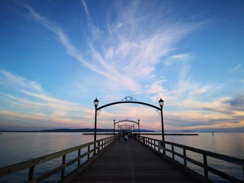 strand, DELOVELY B&B in White Rock