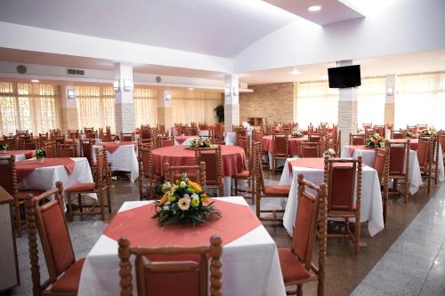 Hotel Paradiso – Mangalia, CA
