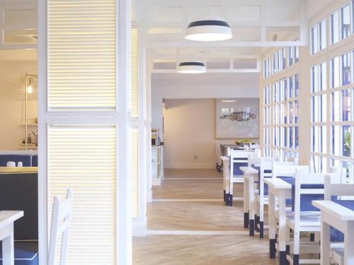 Hotel Els Pins - image 9