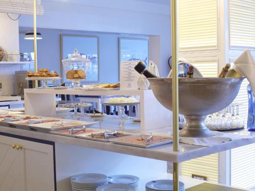 Hotel Els Pins - image 4