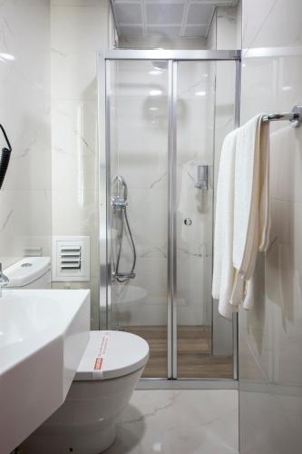 Small Single Room image 1