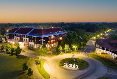 Aquarell Hotel, Cegléd bei Ladánybene