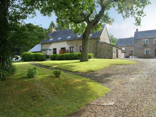 House with stunning views across the meadows gîte à louer Bonnemain