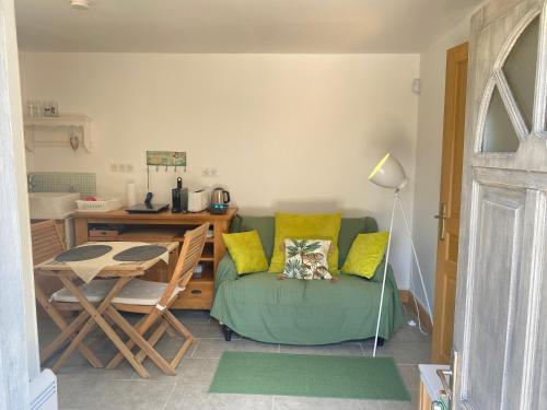 Résidence Les Trois Jardins avec WIFI et Parking gratuit Résidence Les Trois Jardins avec WIFI et Parking gratuit