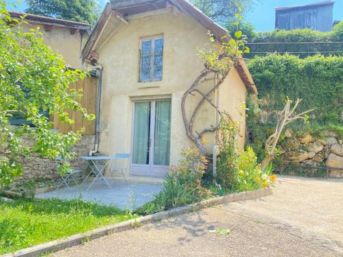 Résidence Les Trois Jardins avec WIFI et Parking gratuit Résidence Les Trois Jardins avec WIFI et Parking gratuit