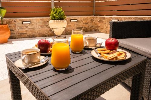 Garden, Sweet Home Houses 1 in Mpournias