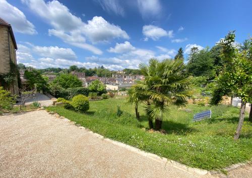 Résidence Les Trois Jardins avec WIFI et Parking gratuit Résidence Les Trois Jardins avec WIFI et Parking gratuit