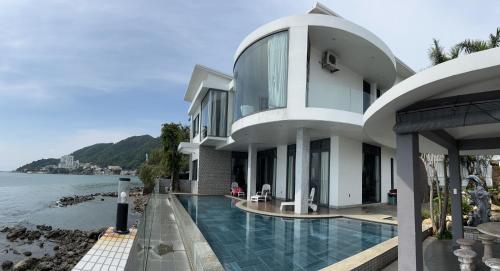 Nancy Tran Grand Strip Vung Tau Villa 9