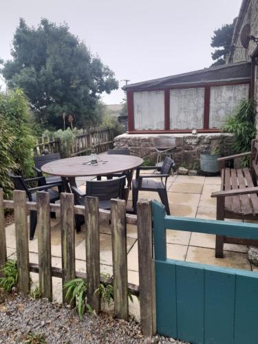 บริการและสิ่งอำนวยความสะดวก, Granite Country Cottage west of Penzance in แซนครีด