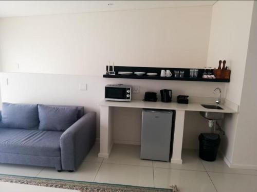 Double Room with Balcony and Sea View image 7