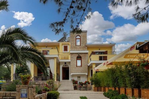  Apartments Hablando, Unterkunft in Pridraga