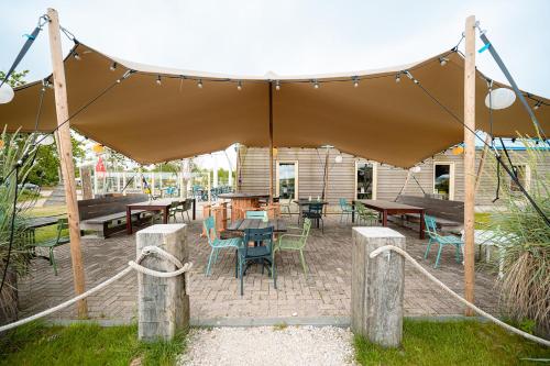 餐厅, Glamping Callantsoog in 卡兰茨奥赫