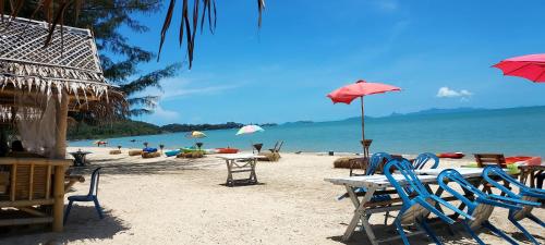 수랏타니 Khwahol Guesthouse 4성급 호텔 로비