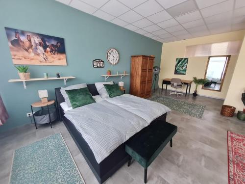 Freienwohnung nähe Kuhsee am Zwölf Apostel Platz