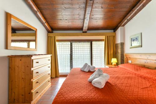 12 - Primavera ed estate - sul MONTE AMIATA - family apartment - wifi privata - riscaldamento