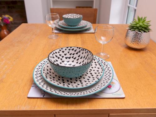 المرافق, Pass the Keys Charming Garden cottage with parking in Combe Down