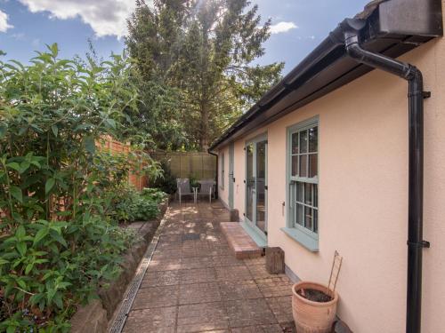 A szálláshely kívülről, Pass the Keys Charming Garden cottage with parking in Combe Down