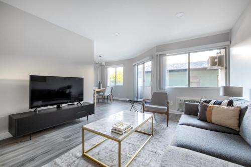 Beverly Hills 1BR nr Shops Dining on Rodeo LAX-378 in Los Angeles, USA