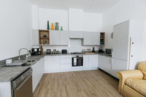 BOBBIN ROW - Grade 2 Listed Property with a Beautiful Design with Access to Leeds, Leeds (Foto 10)