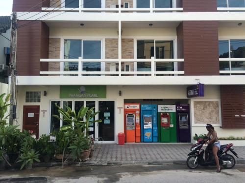 Exterior view, Phangan Pearl Hostel in Ko Pha-ngan