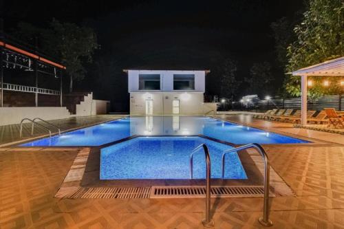 Kilátás, Reva Resorts and Holiday Homes in Tiruttani
