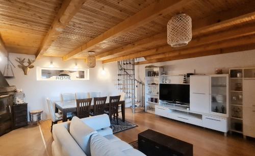 Sea view stone house Donkey in บาสกา โวดา