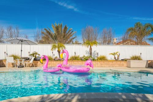 Luxury poolside « Villa Descanso » with heated pool and Spa! Close to San Diego/ Legoland in Oceanside, USA